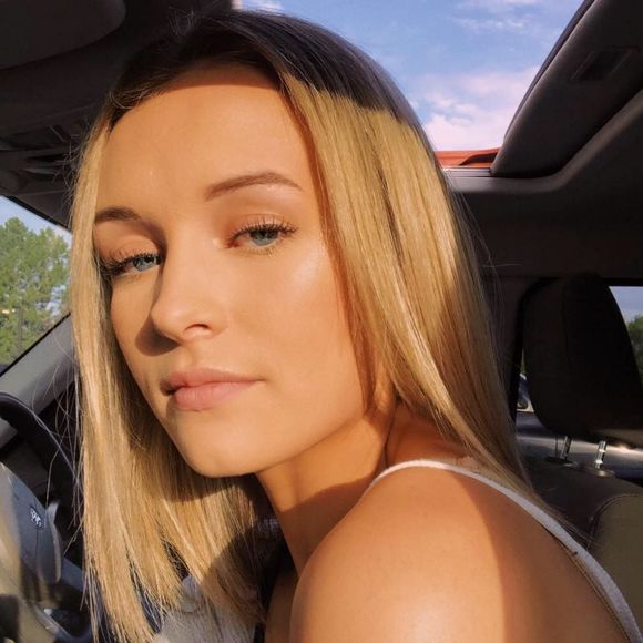 Meet your Posher, Makenna - Picture 1 of 1